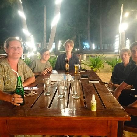 Hotel Coral Bay Trincomalee Exterior photo